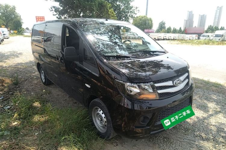 Used JAC Refine M3 2023 PLUS 1.5T 5/7-seat Classic Edition Front Right 45 Deg