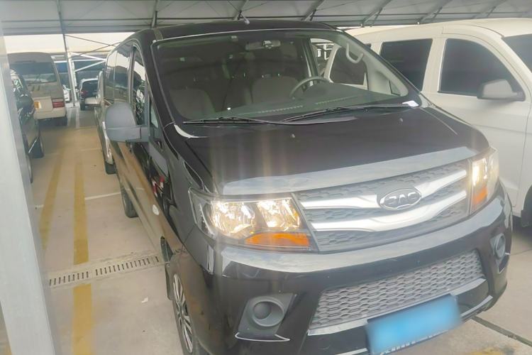 Used JAC Refine M3 2023 PLUS 1.5T 5/7-seat Classic Edition Front Right 45 Deg