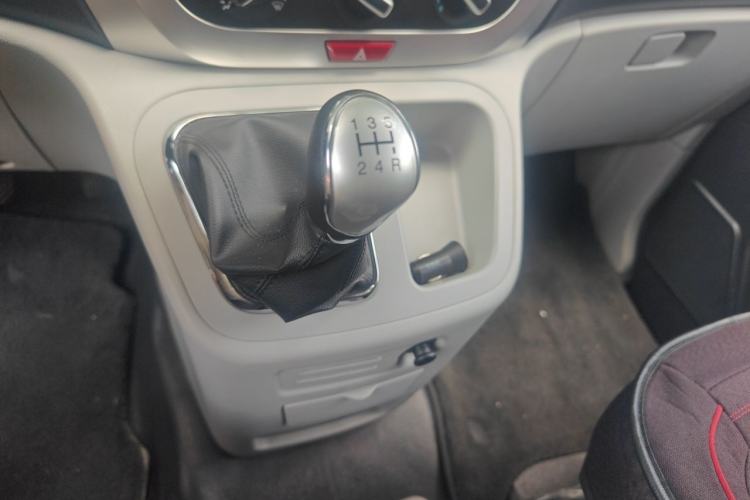 Used JAC Refine M3 2023 PLUS 1.5T 5/7-seat Classic Edition Gear Lever