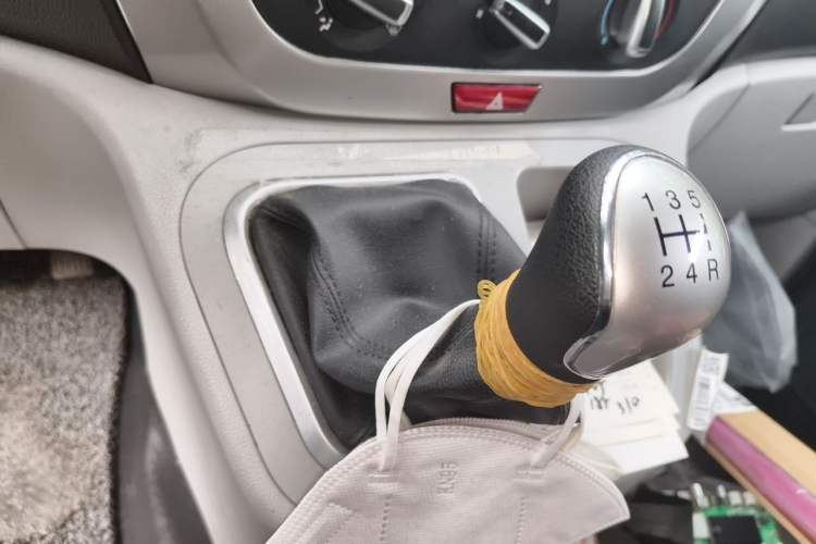 Used JAC Refine M3 2023 PLUS 1.5T 5/7-seat Classic Edition Gear Lever
