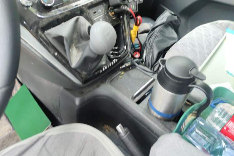 Used JAC Refine M3 2023 PLUS 1.8L 7/8-seater Smart Connectivity Version Gear Lever