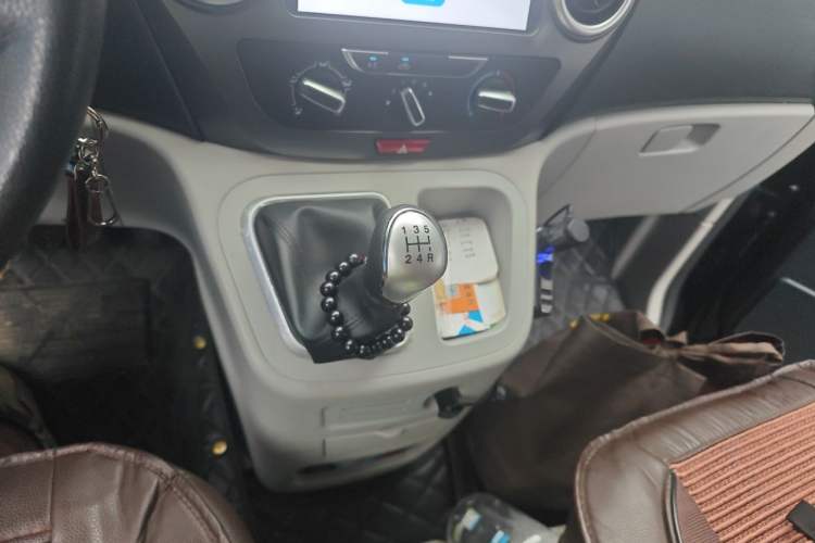 Used JAC Refine M3 2023 1.8L 7/8-Seater Comfort Edition Gear Lever