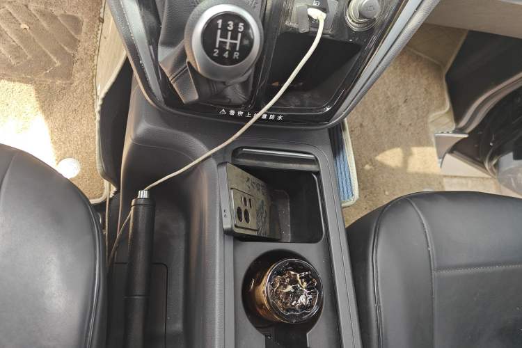 Used JAC Refine M3 2023 1.5T 7/8-Seater Smart Connectivity Version Gear Lever