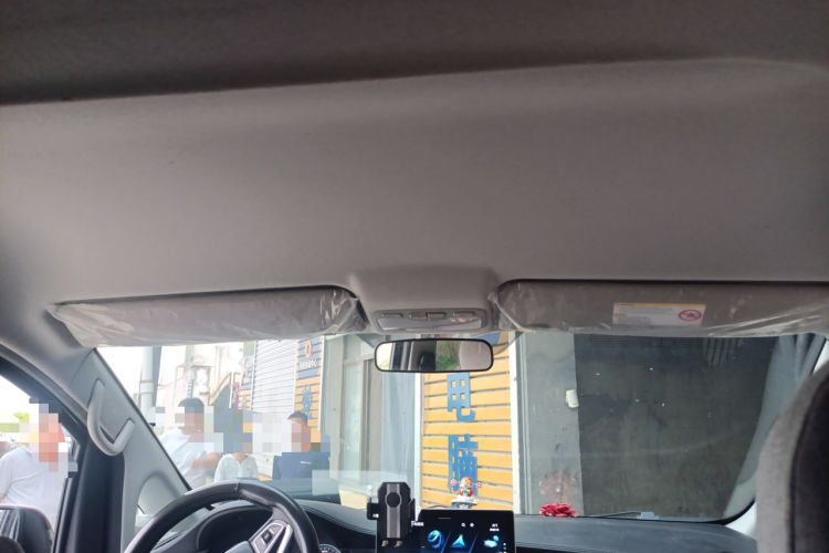 Used JAC Refine M3 2023 PLUS 1.5T 9-Seater Smart Connectivity Version Headliner