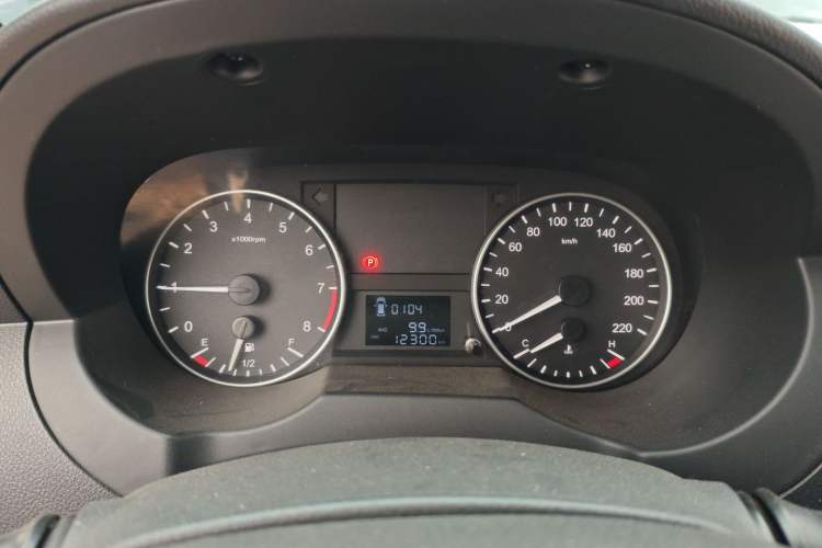 Used JAC Refine M3 2023 PLUS 1.8L 7/8-seater Elite Edition Instrument Cluster
