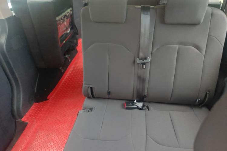 Used JAC Refine M3 2023 PLUS 1.5T 5/7-seat Classic Edition Interior 4