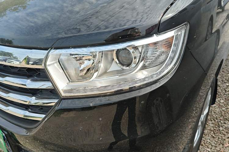 Used JAC Refine M3 2023 PLUS 1.8L 7/8-Seater Comfort Edition Left Front Headlight