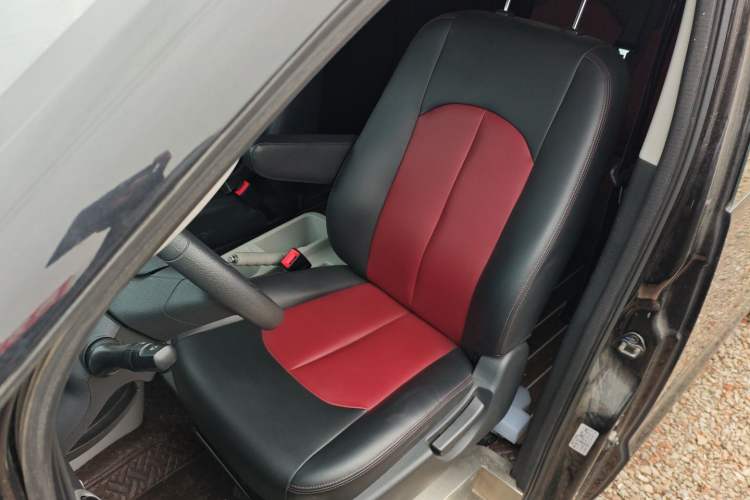 Used JAC Refine M3 2023 PLUS 1.8L 7/8-seater Elite Edition Left Front Seat