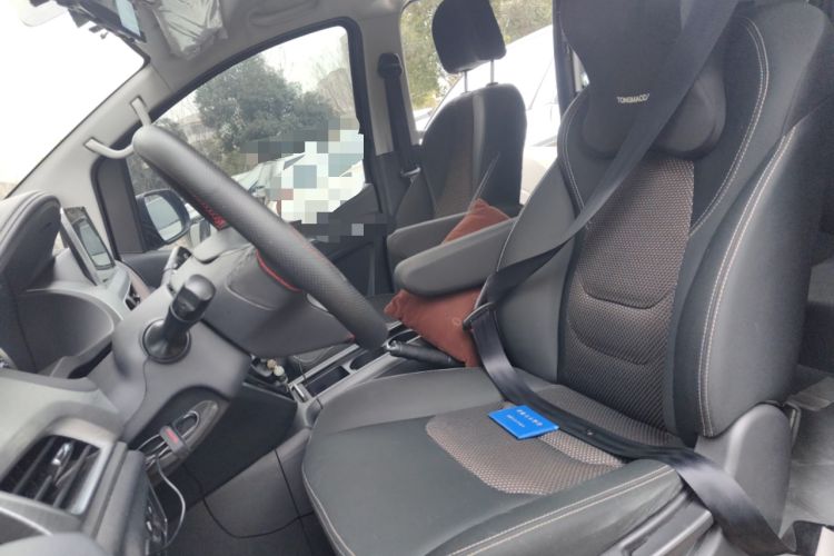 Used JAC Refine M3 2023 PLUS 1.8L 9-Seater Smart Connectivity Version Left Front Seat