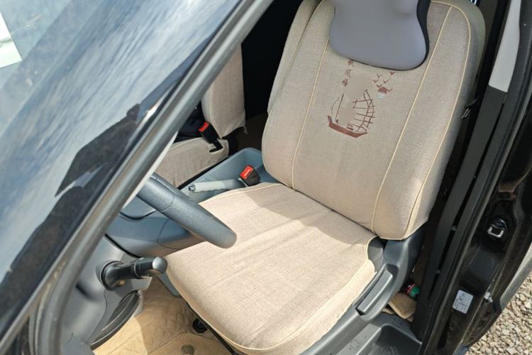 Used JAC Refine M3 2023 PLUS 1.8L 7/8-Seater Comfort Edition Left Front Seat