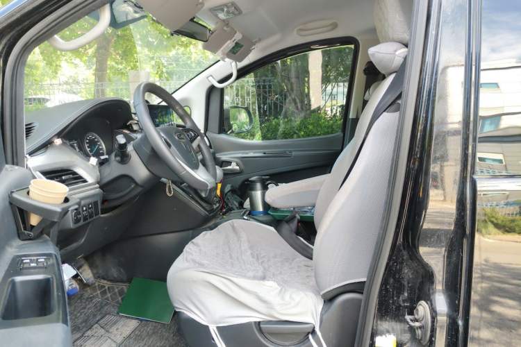 Used JAC Refine M3 2023 PLUS 1.8L 7/8-seater Smart Connectivity Version Left Front Seat