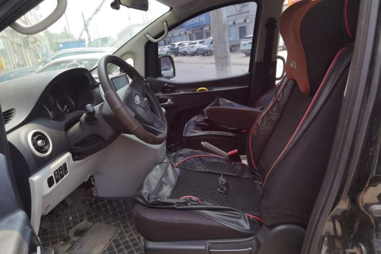 Used JAC Refine M3 2023 PLUS 1.5T 5/7-seat Classic Edition Left Front Seat