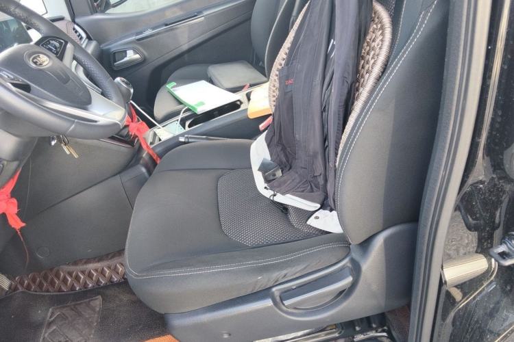 Used JAC Refine M3 2023 PLUS 1.8L 9-Seater Smart Connectivity Version Left Front Seat