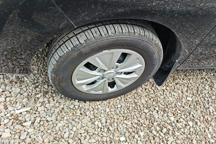 Used JAC Refine M3 2023 PLUS 1.8L 7/8-Seater Comfort Edition Left Front Wheel Hub