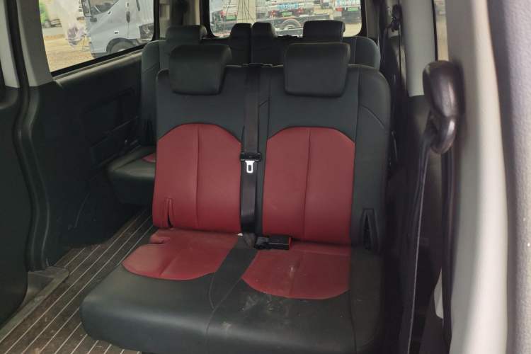 Used JAC Refine M3 2023 PLUS 1.8L 7/8-seater Elite Edition Left Rear Seat