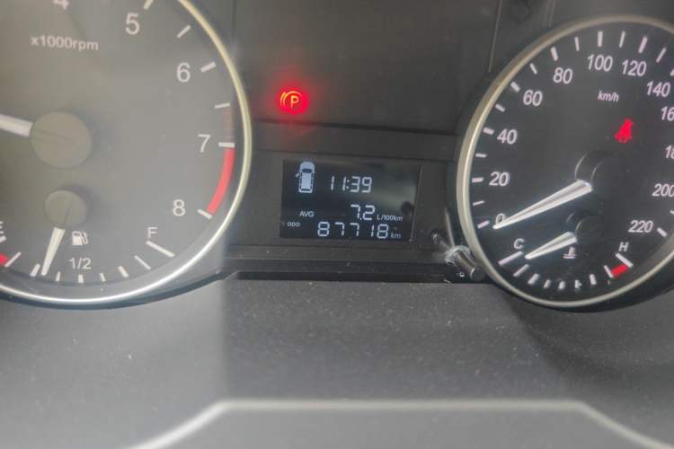 Used JAC Refine M3 2023 PLUS 1.5T 5/7-seat Classic Edition Odometer Close Up
