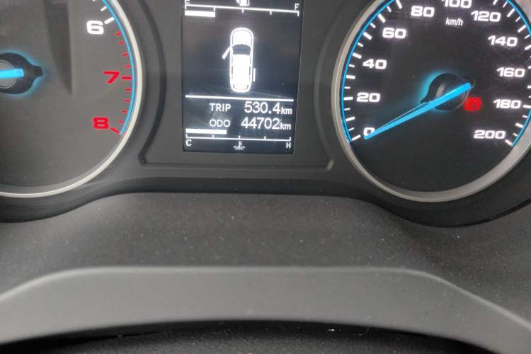 Used JAC Refine M3 2023 PLUS 1.8L 9-Seater Smart Connectivity Version Odometer Close Up