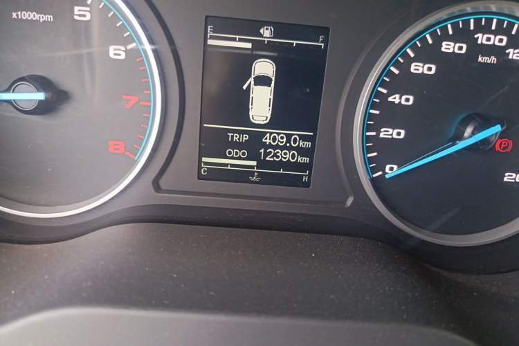 Used JAC Refine M3 2023 1.8L 7/8-Seater Smart Connectivity Version Odometer Close Up