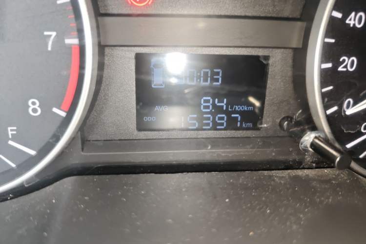 Used JAC Refine M3 2023 PLUS 1.5T 5/7-seat Classic Edition Odometer Close Up