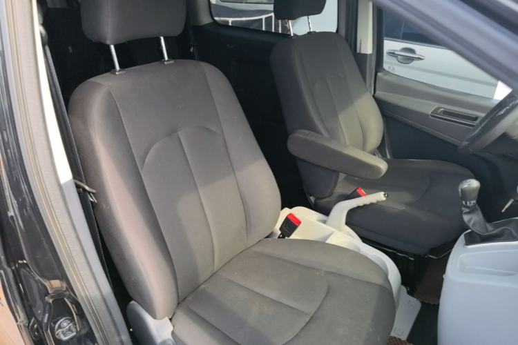 Used JAC Refine M3 2023 PLUS 1.5T 5/7-seat Classic Edition Right Front Seat