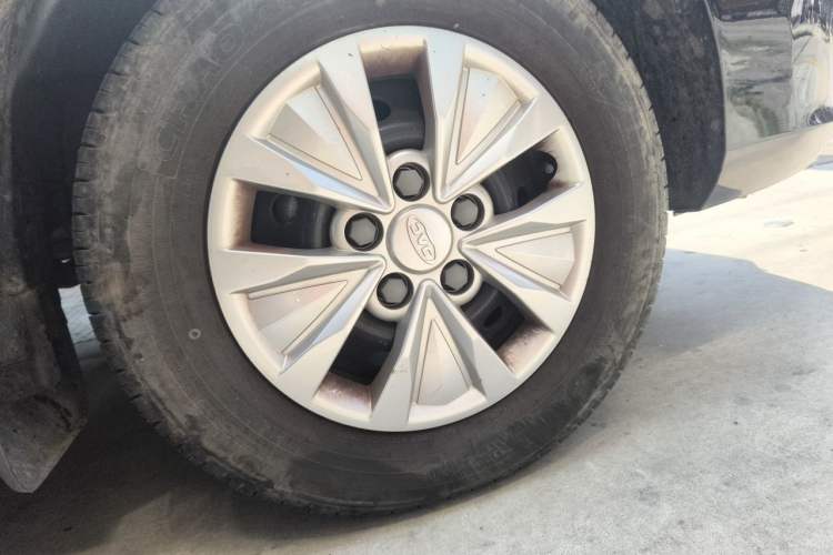 Used JAC Refine M3 2023 PLUS 1.5T 7/8-seater Smart Connectivity Version Right Front Wheel Hub