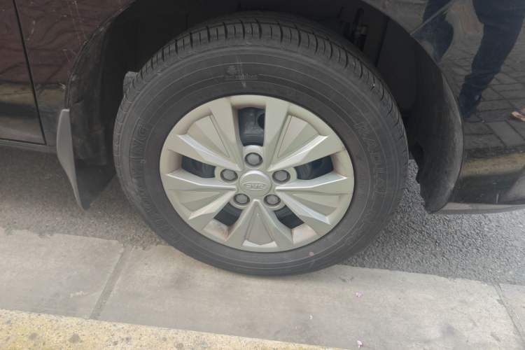 Used JAC Refine M3 2023 PLUS 1.5T 7/8-seater Smart Connectivity Version Right Front Wheel Hub