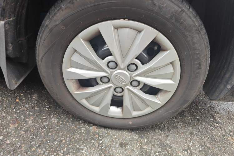 Used JAC Refine M3 2023 1.8L 7/8-Seater Comfort Edition Right Front Wheel Hub