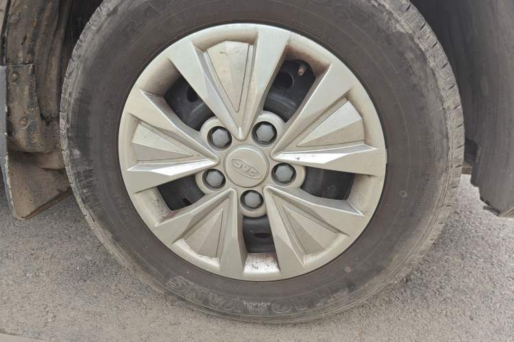 Used JAC Refine M3 2023 1.5T 7/8-Seater Smart Connectivity Version Right Front Wheel Hub