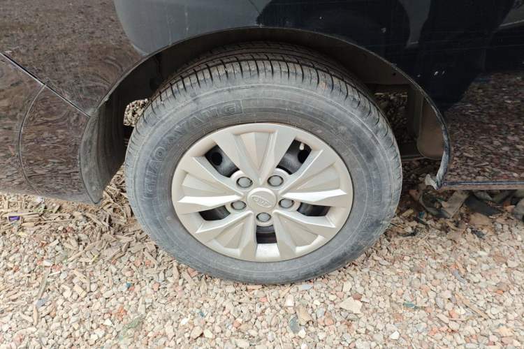 Used JAC Refine M3 2023 PLUS 1.8L 7/8-seater Elite Edition Right Rear Wheel Hub