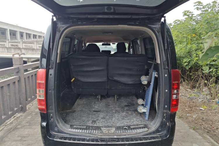 Used JAC Refine M3 2023 PLUS 1.5T 5/7-seat Classic Edition Trunk