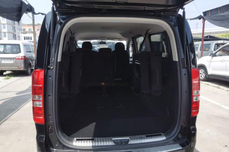 Used JAC Refine M3 2023 PLUS 1.5T 7/8-seater Smart Connectivity Version Trunk