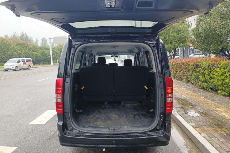 Used JAC Refine M3 2023 PLUS 1.5T 5/7-seat Classic Edition Trunk