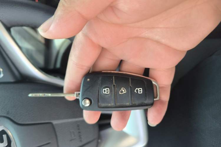 Used JAC Refine M3 2023 PLUS 1.5T 7/8-seater Smart Connectivity Version Vehicle Key