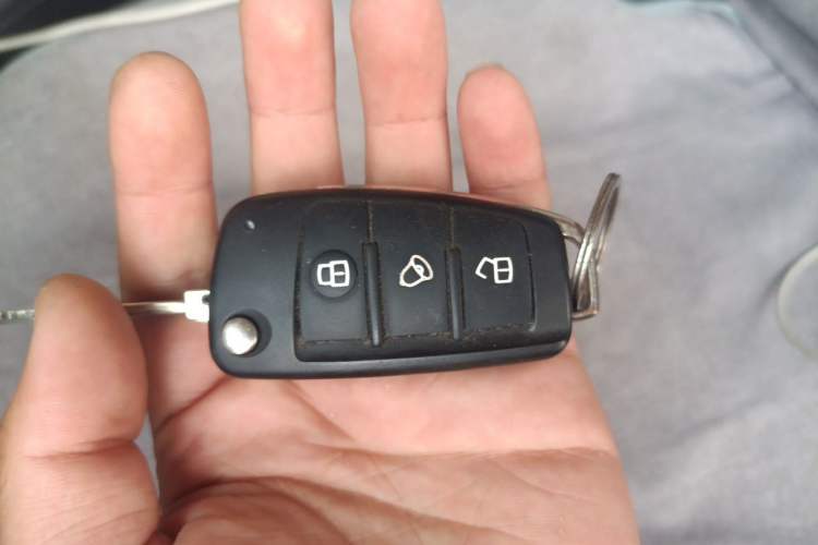 Used JAC Refine M3 2023 PLUS 1.5T 9-Seater Smart Connectivity Version Vehicle Key