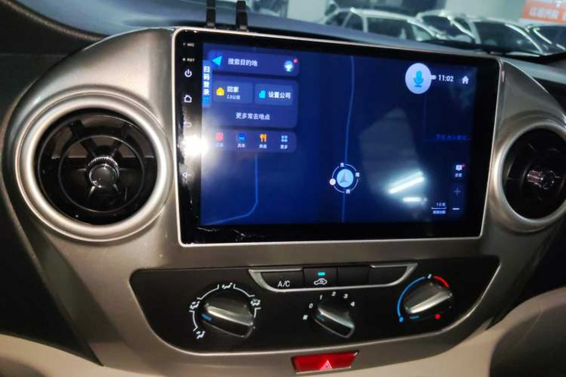 Used JAC Refine M3 2023 PLUS 1.8L 7/8-Seater Comfort Edition Audio And AC Panel