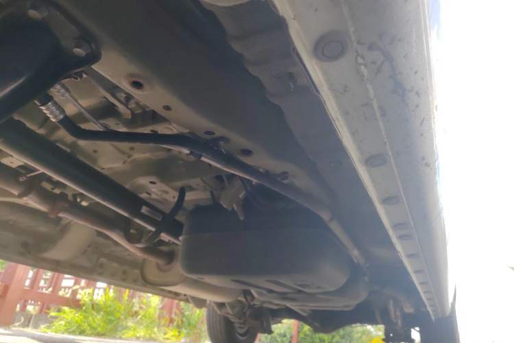Used JAC Refine M3 2023 PLUS 1.8L 9-Seater Comfort Edition Chassis Front Left
