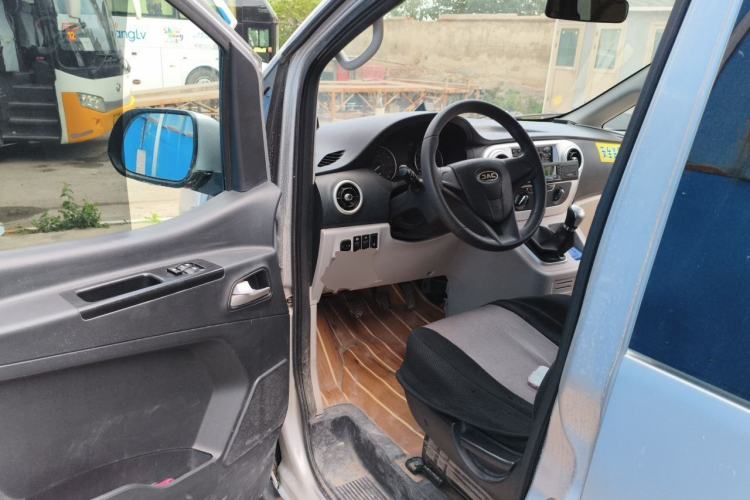 Used JAC Refine M3 2023 PLUS 1.8L 9-Seater Elite Edition Driver Seat