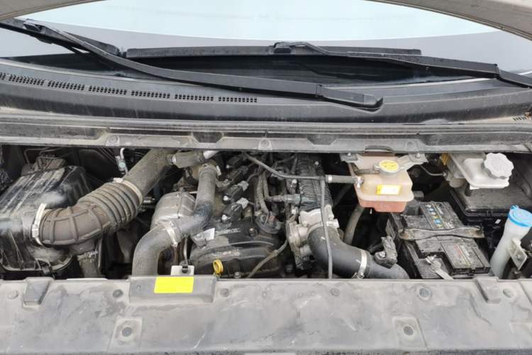 Used JAC Refine M3 2023 PLUS 1.5T 7/8-seater Smart Connectivity Version Engine Bay