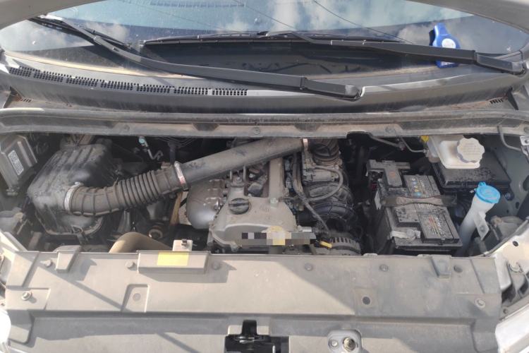 Used JAC Refine M3 2023 PLUS 1.8L 9-Seater Comfort Edition Engine Bay