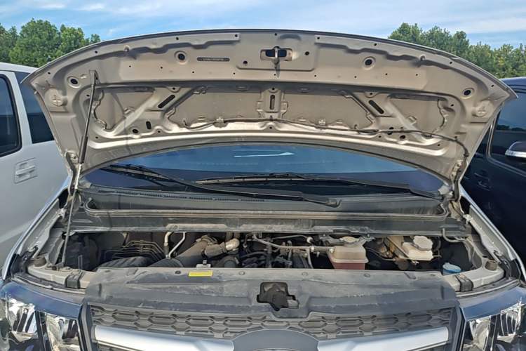 Used JAC Refine M3 2023 PLUS 1.5T 5/7-seat Classic Edition Engine Bay