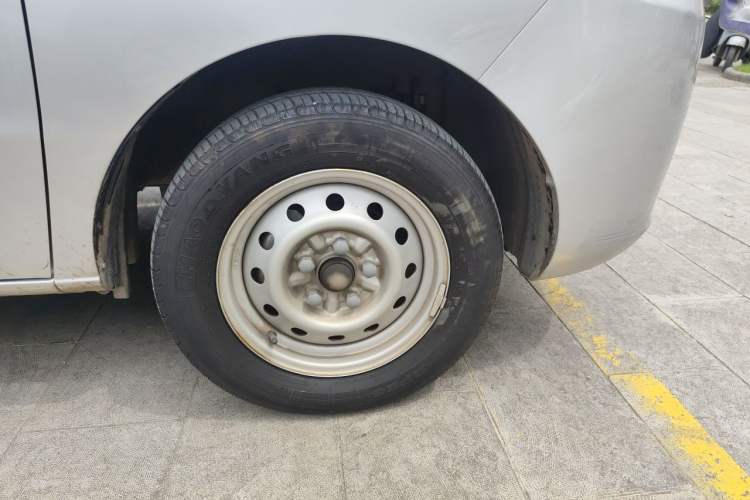 Used JAC Refine M3 2023 PLUS 1.5T 5/7-seat Classic Edition Exterior 7
