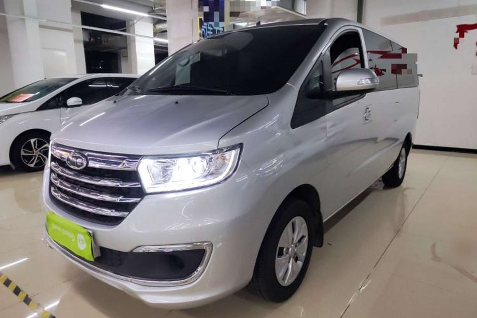 Used JAC Refine M3 2023 PLUS 1.8L 7/8-Seater Comfort Edition Front Left 45 Deg