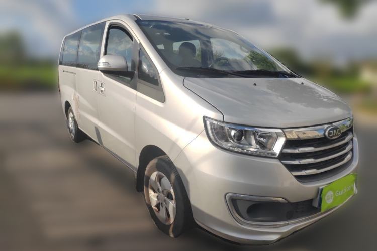 Used JAC Refine M3 2023 PLUS 1.8L 9-Seater Comfort Edition Front Right 45 Deg