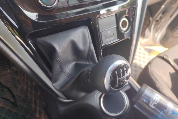 Used JAC Refine M3 2023 1.8L 7/8-Seater Smart Connectivity Version Gear Lever