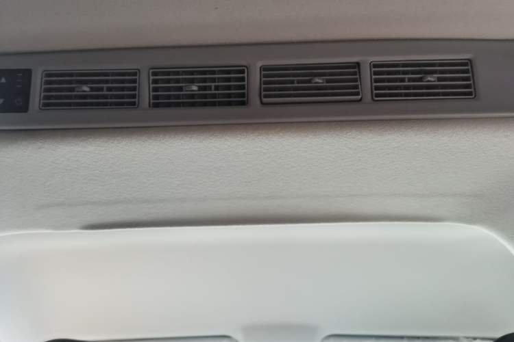 Used JAC Refine M3 2023 PLUS 1.5T 7/8-seater Smart Connectivity Version Headliner