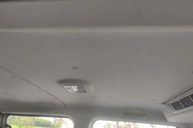 Used JAC Refine M3 2023 PLUS 1.8L 9-Seater Comfort Edition Headliner