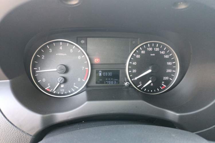 Used JAC Refine M3 2023 PLUS 1.5T 5/7-seat Classic Edition Instrument Cluster