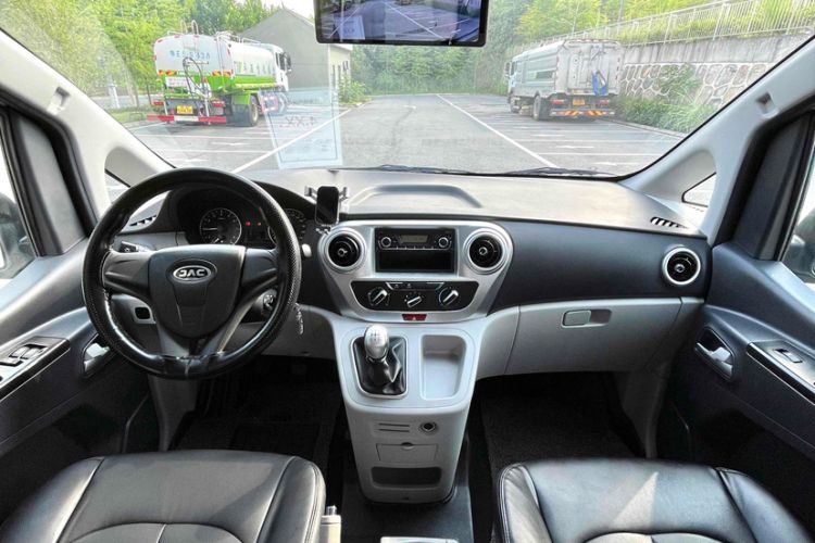 Used JAC Refine M3 2023 1.8L 5-Seater Classic Edition Interior 1