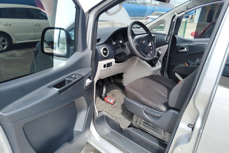 Used JAC Refine M3 2023 PLUS 1.5T 5/7-seat Classic Edition Interior 3