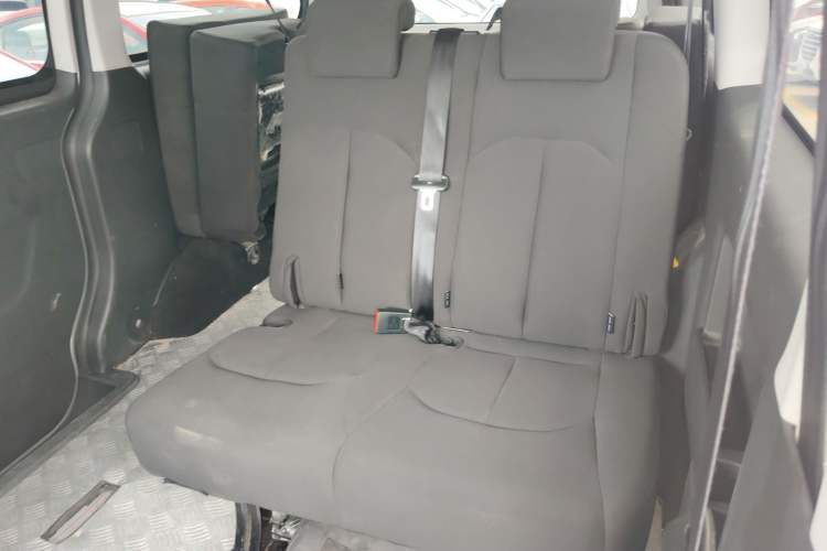 Used JAC Refine M3 2023 PLUS 1.5T 5/7-seat Classic Edition Interior 4